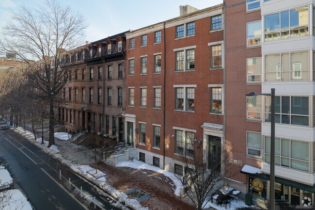 Building Photo - Knights Bridge Estates