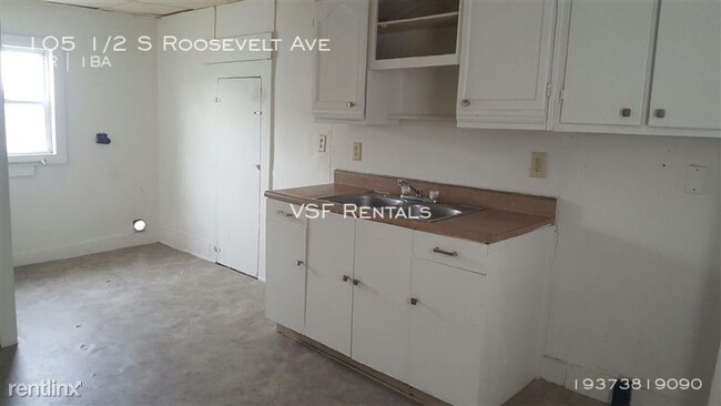 Foto del edificio - 105 1/2 S Roosevelt Ave