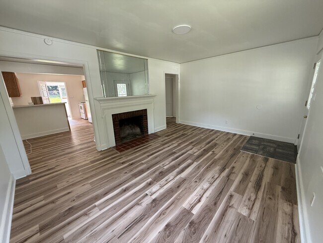 Foto del edificio - 1302 Highland Ave