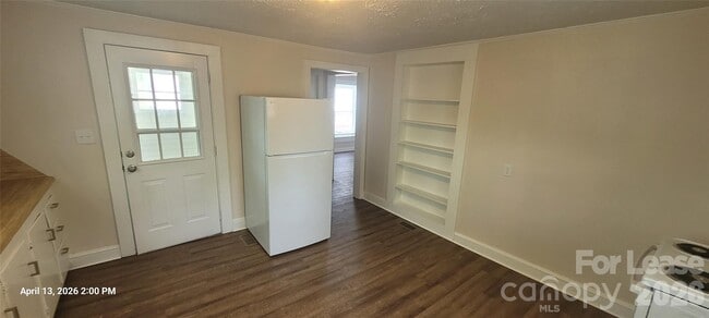 Foto del edificio - 804 Klondale Ave