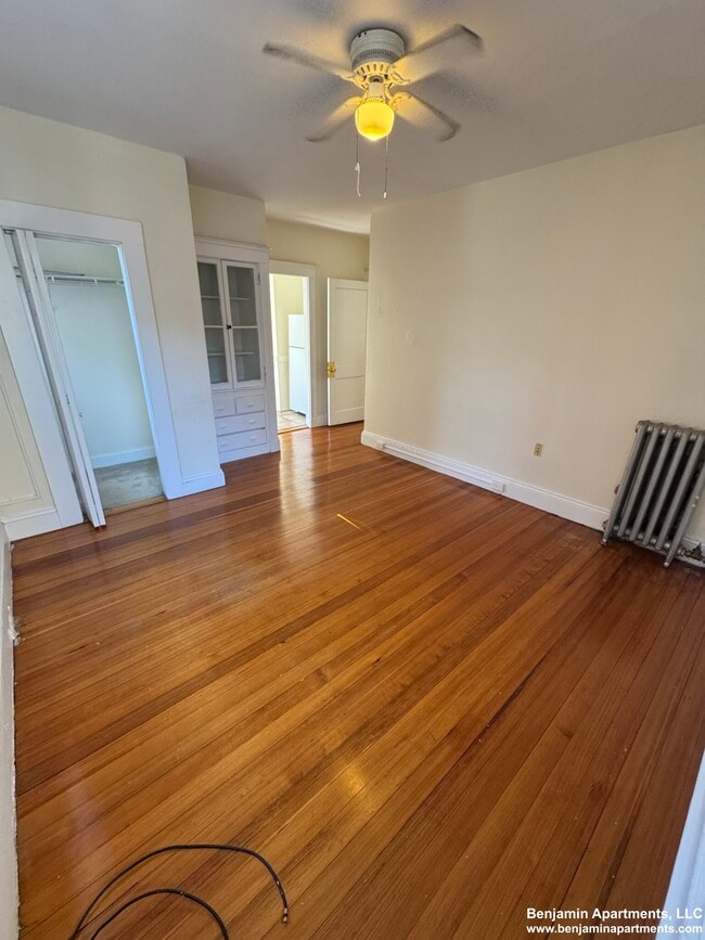 Building Photo - 520 Cambridge St