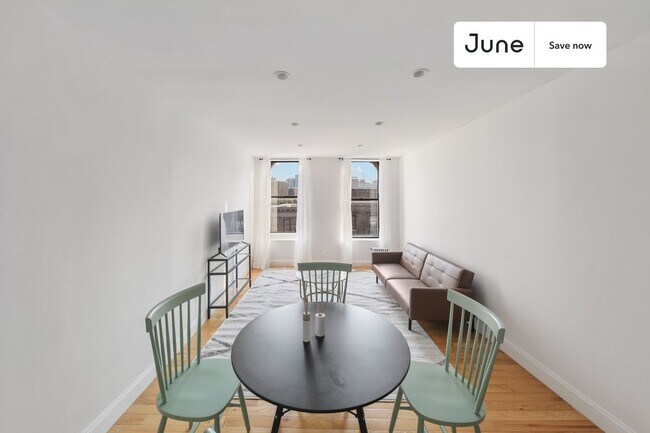 Building Photo - 23 E 109th St