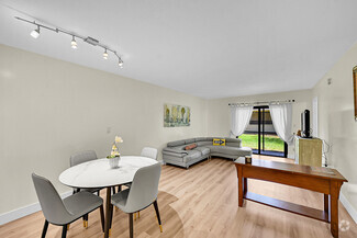 Building Photo - 9503 Boca Cove Cir