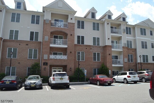 Building Photo - 4407 Ramapo Ct