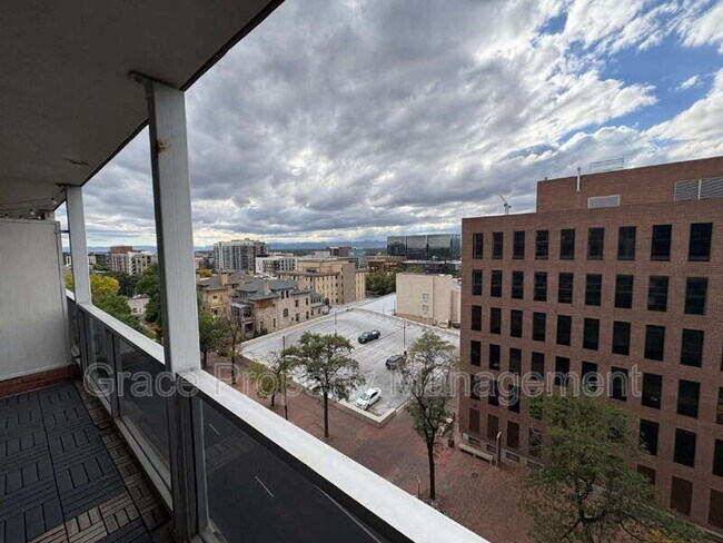 Foto del edificio - 888 Logan St