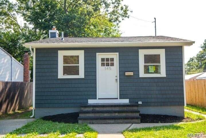 Primary Photo - 145 Carroll Ave