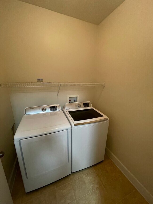 Building Photo - 2BD / 2BA  HOME IN THREE FOUNTAINS OF VIERA COMMUNITY - 3rd Floor
