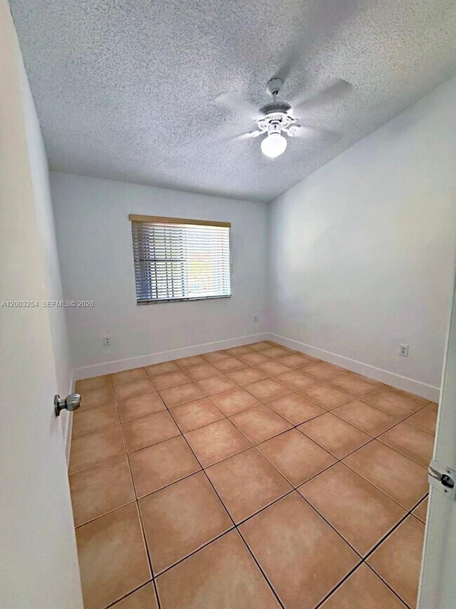 Building Photo - 15490 SW 134th Pl