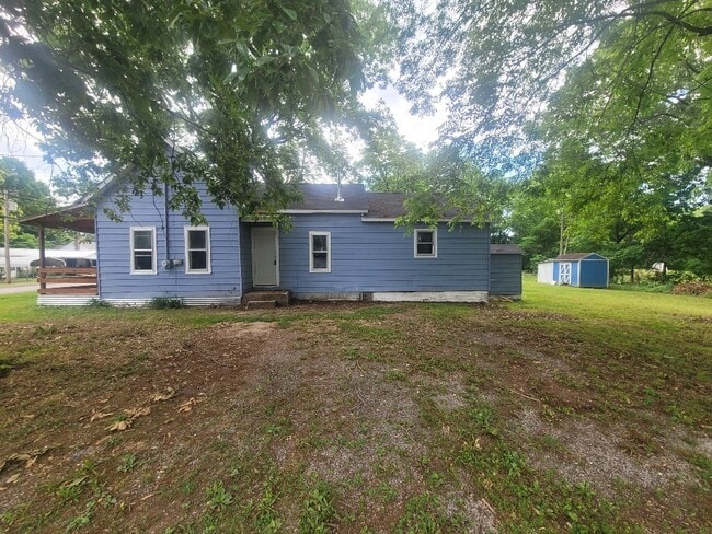 Building Photo - 301 E Olive St