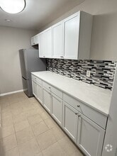 Building Photo - 3930-10305 Pender Dr