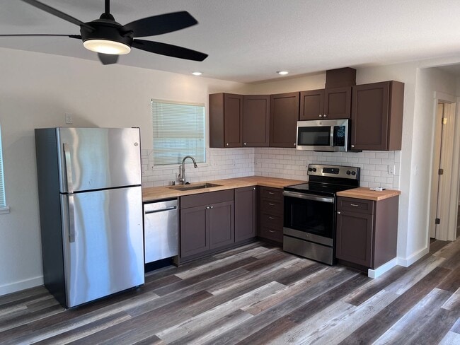 Building Photo - CHARMING ONE BEDROOM ADU NEAR FOLSOM LAKE!