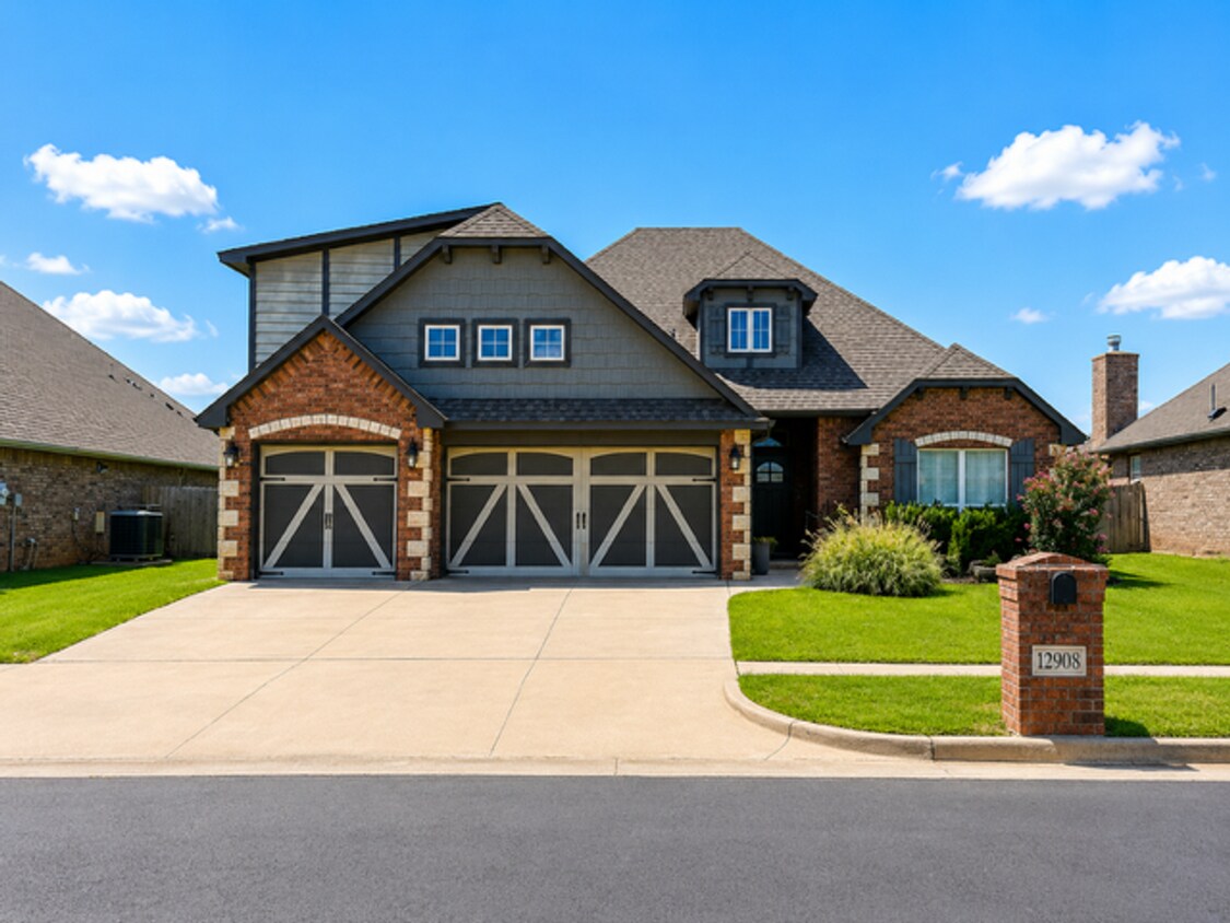 Foto del edificio - Luxury 4 Bedroom 3 Bath with Bonus Room in Piedmont Schools