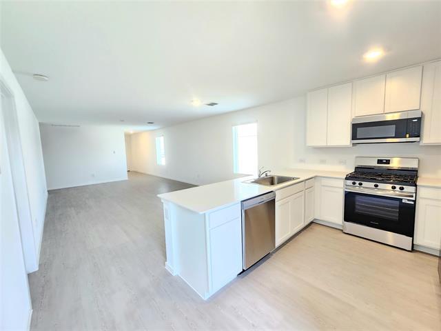 Building Photo - 2213 Neyland Dr