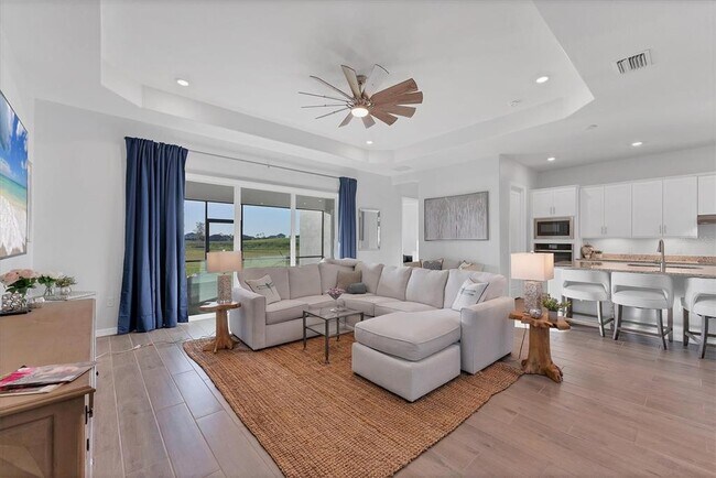 Building Photo - 14381 Heritage Landing Blvd