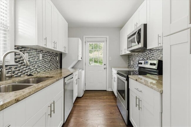 Building Photo - 2705 Lincoln Ct NW