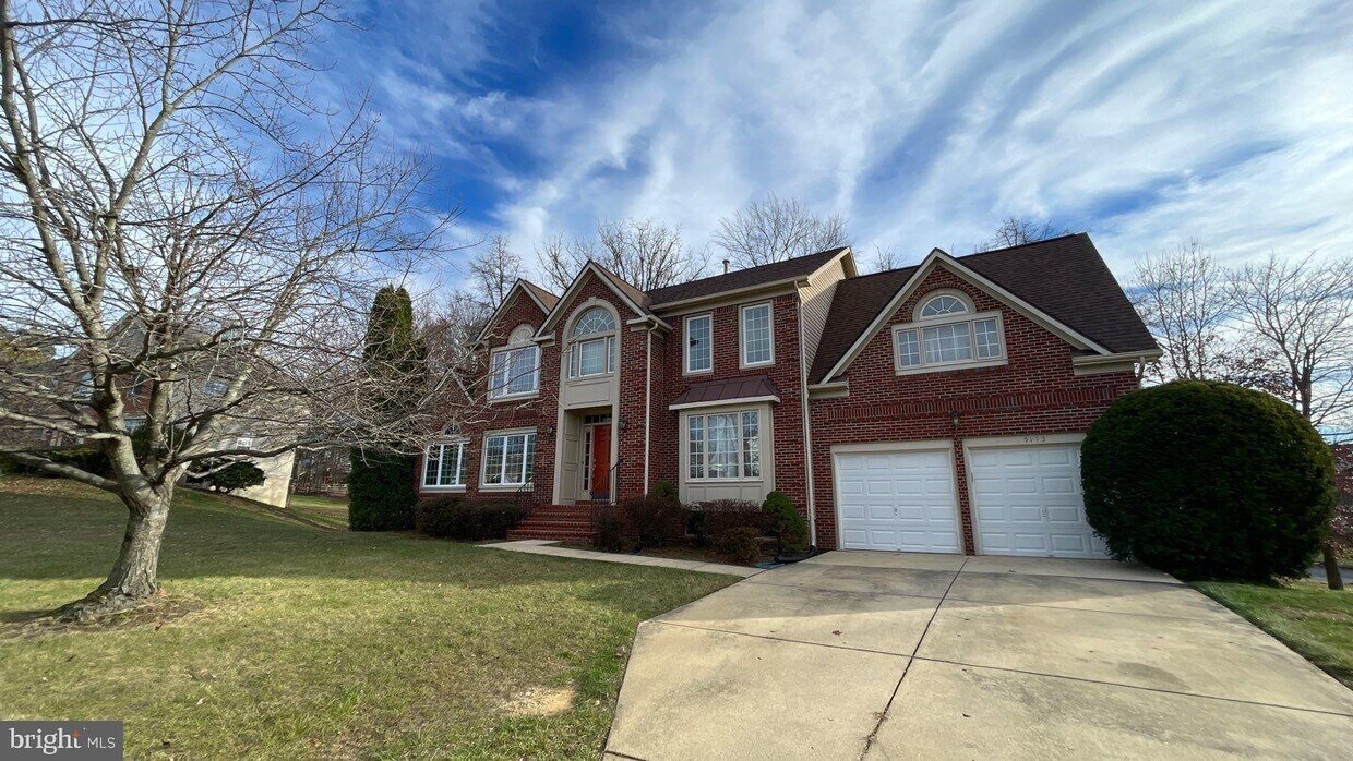 Foto principal - 5113 Crystal Springs Dr