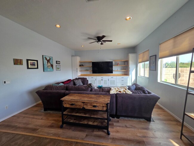 Building Photo - 10610 Garnet Sky Ct