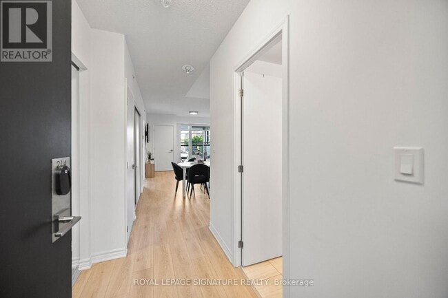Building Photo - 1-211 Falaise Rd