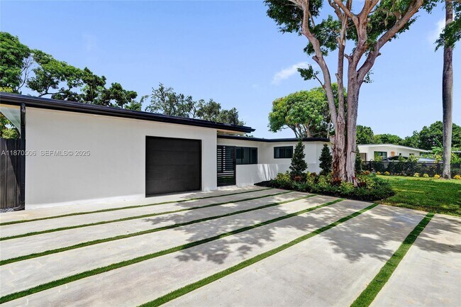 Foto del edificio - 1931 NE 186th Dr