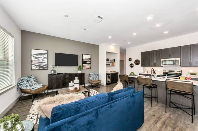 Building Photo - 3235 Heritage Trail Apt #A1119, Denton, TX...
