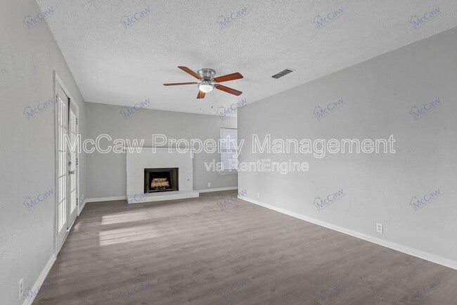 Building Photo - 4300 Segura Ct N