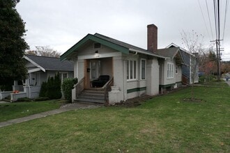 Building Photo - 1100 High St