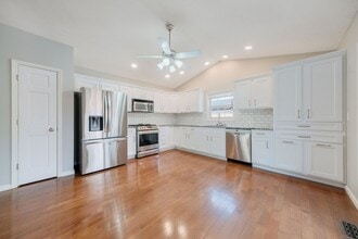 Building Photo - 2414 Nugent Cir