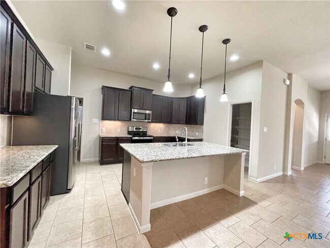 Foto del edificio - 2743 Wheatfield Wy