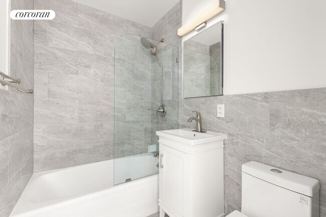 Foto del edificio - 135 Ocean Pkwy