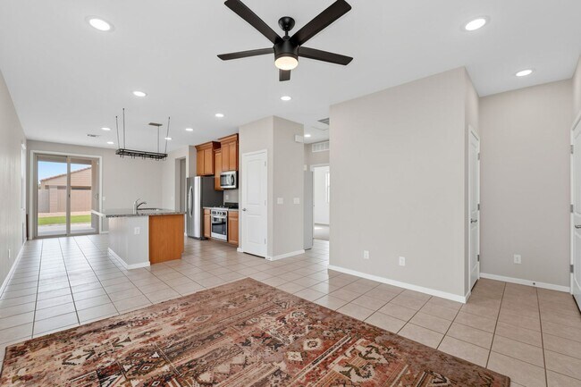 Foto del edificio - RV Gate + Resort Amenities! 3 Bed Home in Archer Meadows