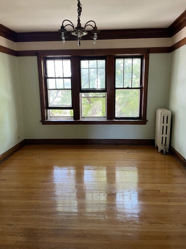 Foto del edificio - 4732 N Oakley Ave