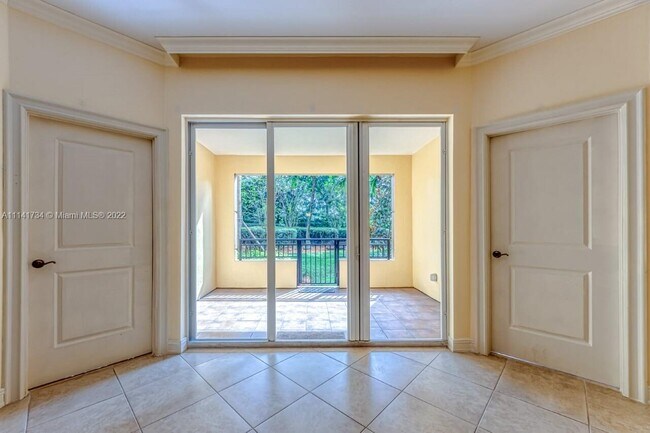 Foto del edificio - 16101 Emerald Estates Dr