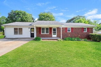 Building Photo - 151 Twin Creek Dr