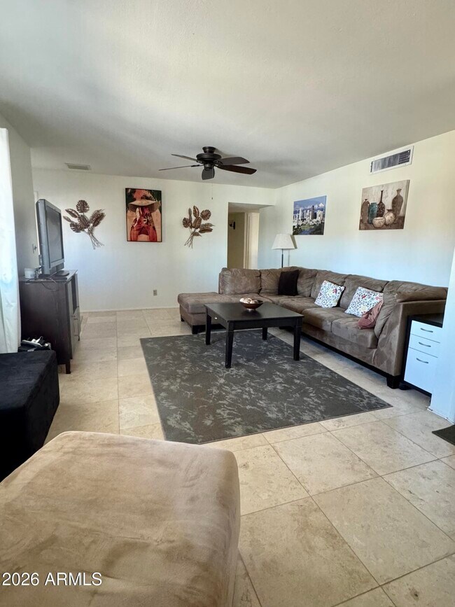 Building Photo - 10729 W Sun City Blvd