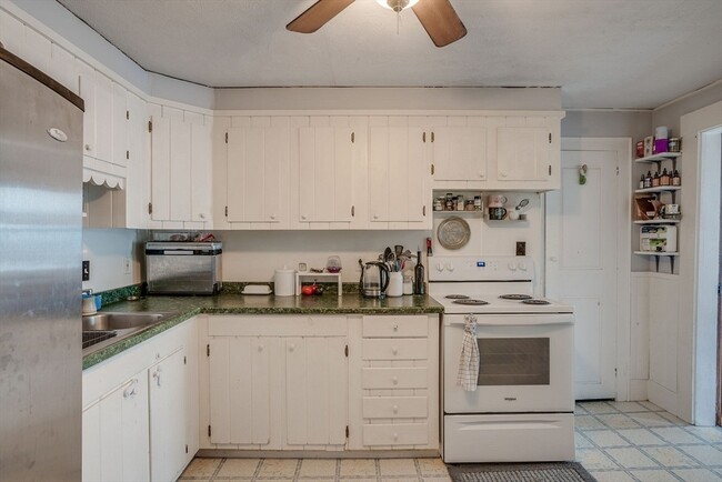 Kitchen - 4 Pleasant St