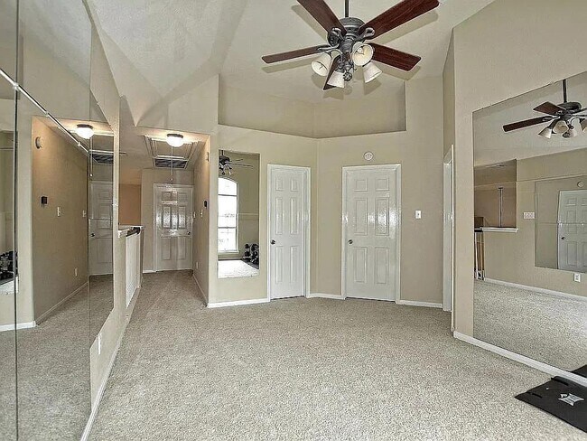 Foto del edificio - 1207 Chinquapin Ct