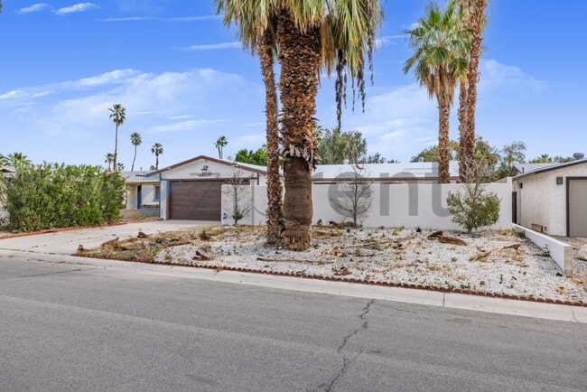 Foto del edificio - 43160 Virginia Ave