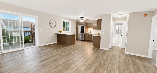 Foto del edificio - 501 Slinger Rd