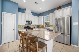 Building Photo - 122 Cheswood Forest Dr
