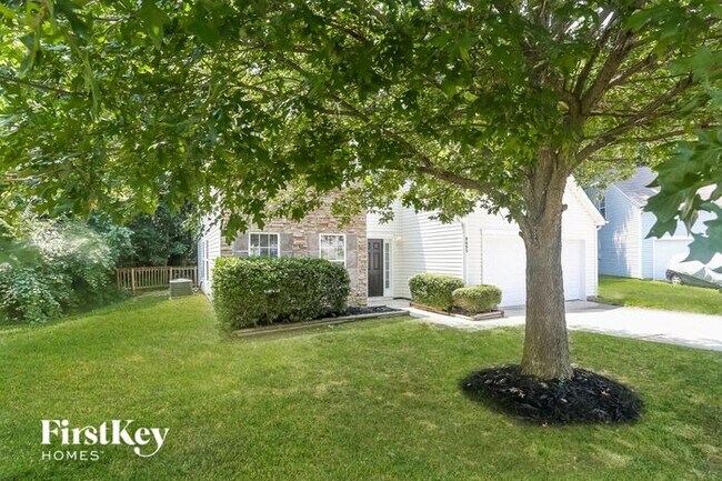 Building Photo - 8605 Royal Bluff Dr