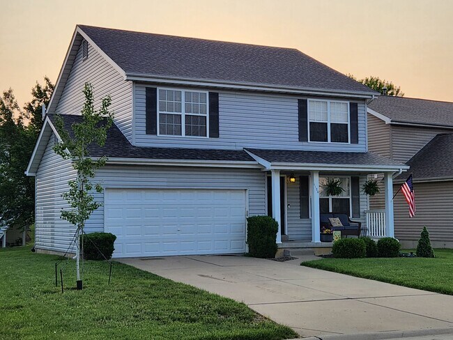 Building Photo - 1120 Oakley Ln