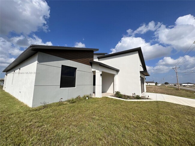 Foto del edificio - 133 Diplomat Pkwy E