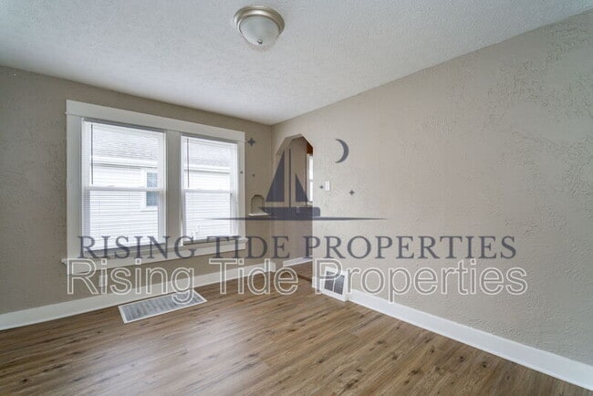Building Photo - 1238 Colwick Dr