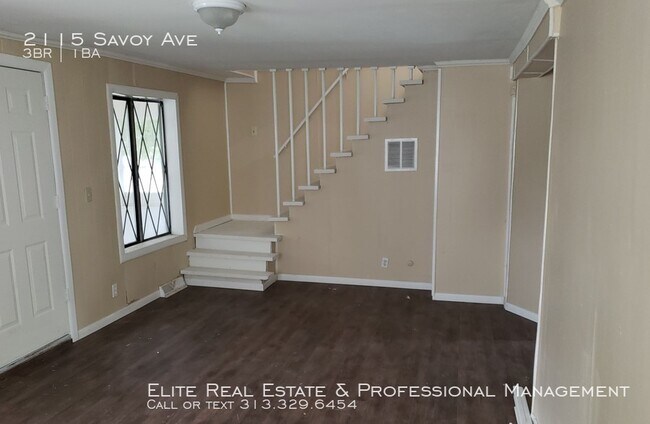 Building Photo - 2115 Savoy, Flint, MI