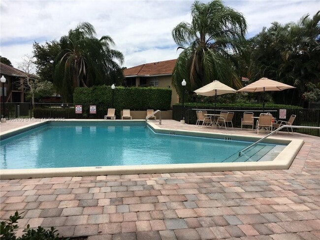 Foto del edificio - 10489 NW 8th St