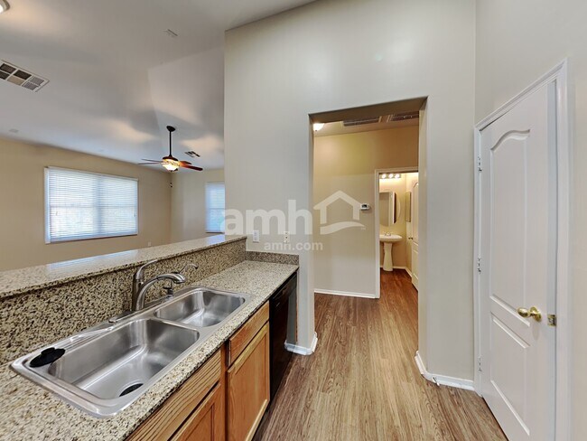 Building Photo - 5617 S 21st Pl