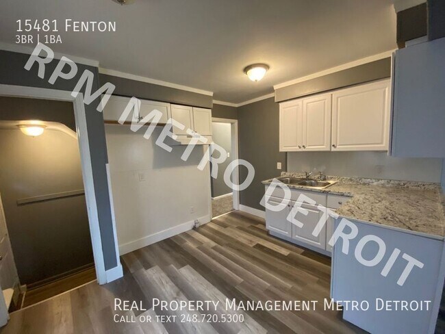 Building Photo - 15481 Fenton-