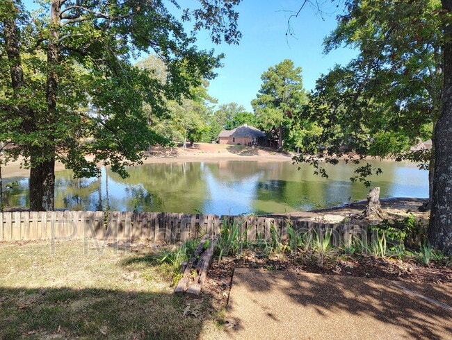 Building Photo - 3067 Woodland Fern Cove
