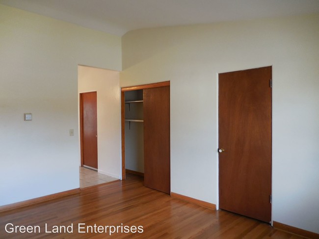 Foto del edificio - 1321 N Montgomery St