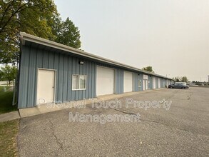 Building Photo - 2615 12th Ave S